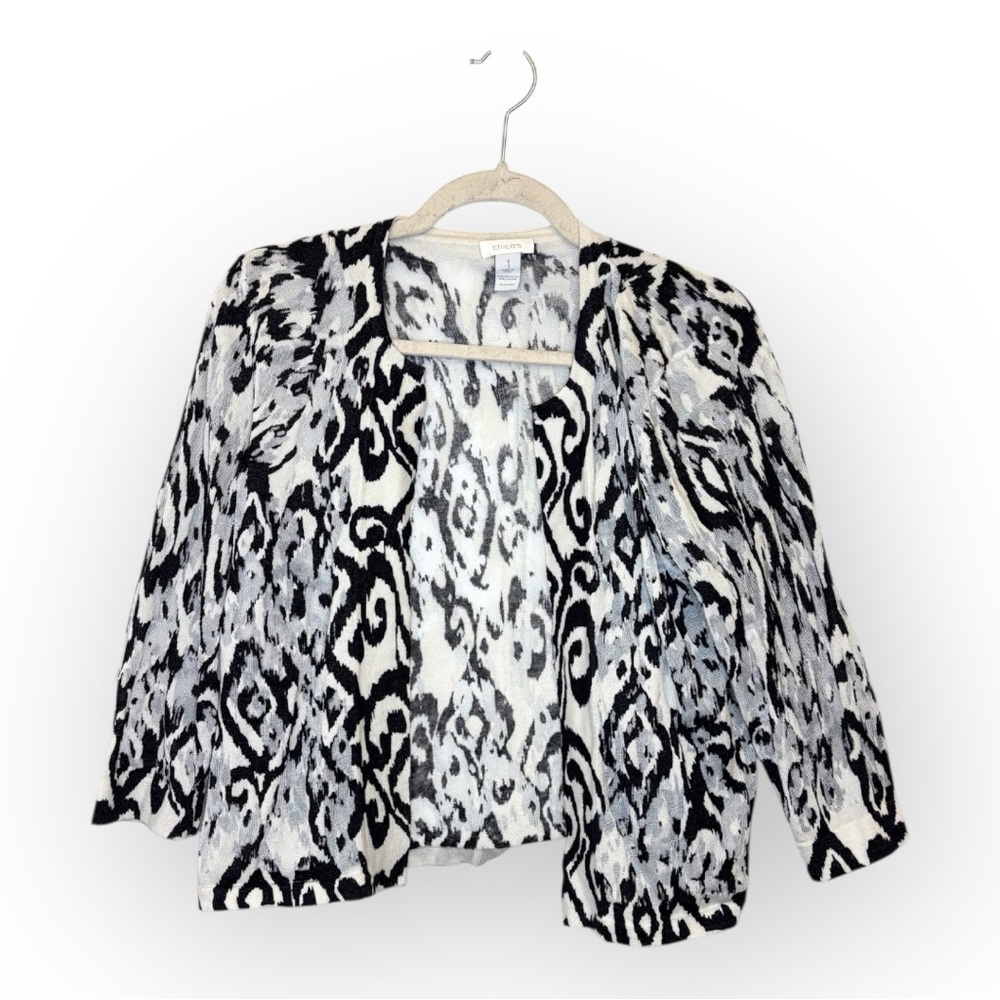 Chico’s Black White Abstract Print Short Sleeve Cardigan Size 1 (Medium)